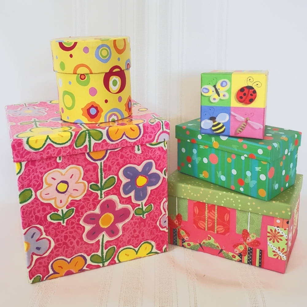 NWOT Gift Box Assortment Set of 5